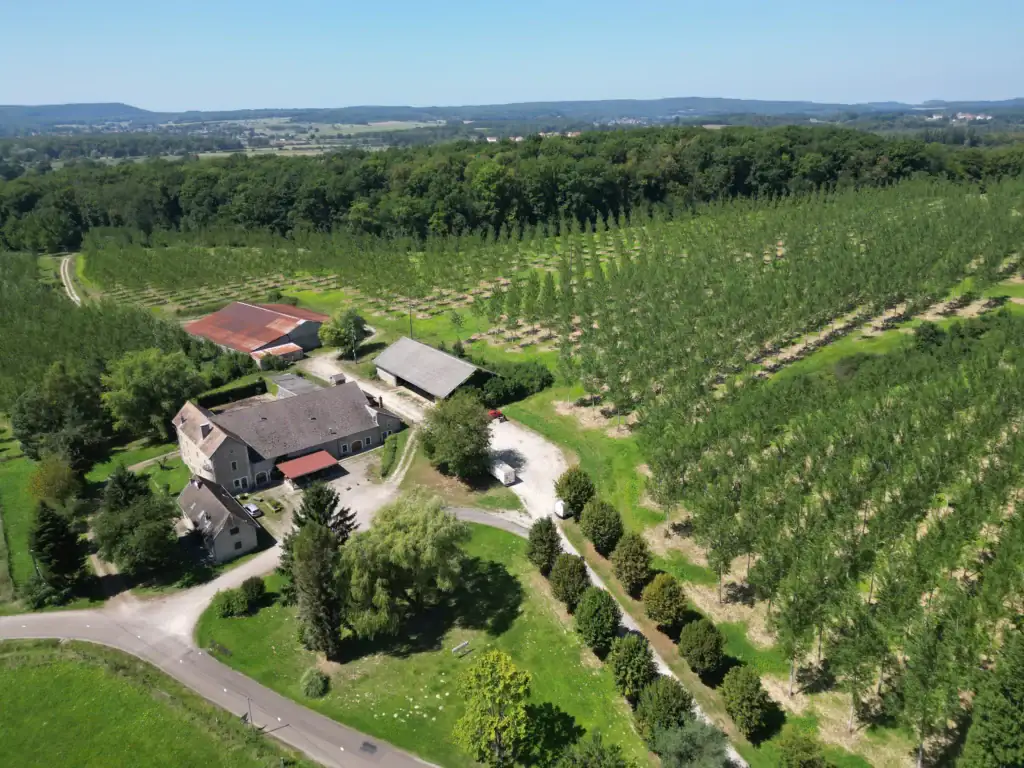 Vue aérienne de la Ferme Auberge du Rullet